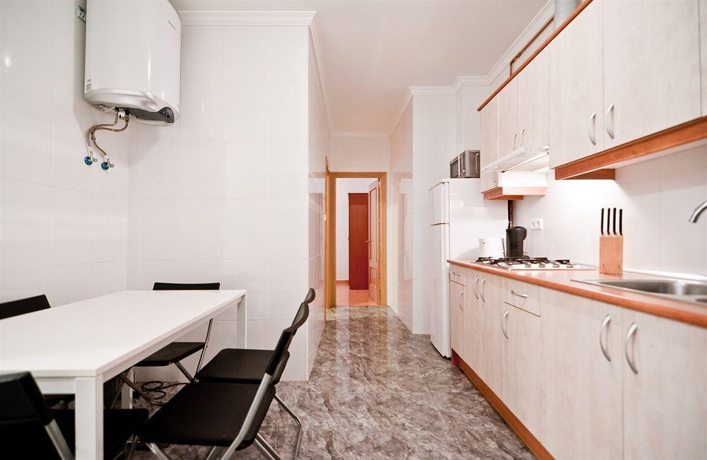 Apartamentos Aqui Me Quedo Madrid Exterior photo