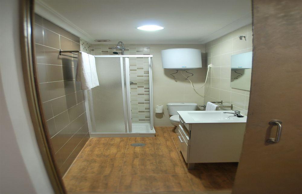 Apartamentos Aqui Me Quedo Madrid Exterior photo